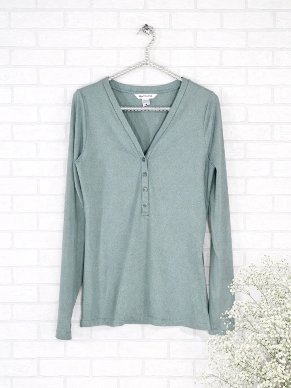 Athleta Untempo Ribbed Long Sleeve Henley Top in Minimalist Gray Size M